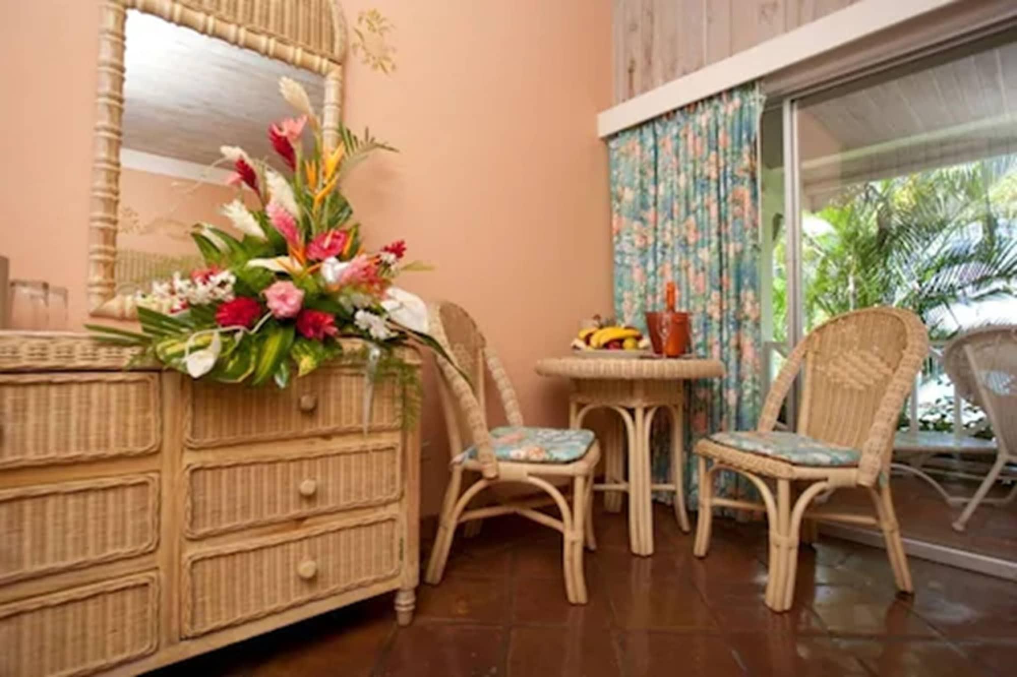 Coco Reef Resort & Spa Crown Point Exterior foto