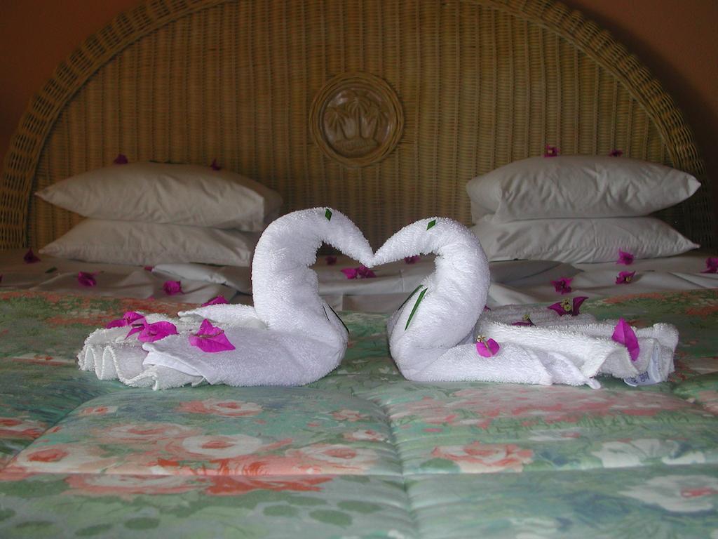 Coco Reef Resort & Spa Crown Point Zimmer foto
