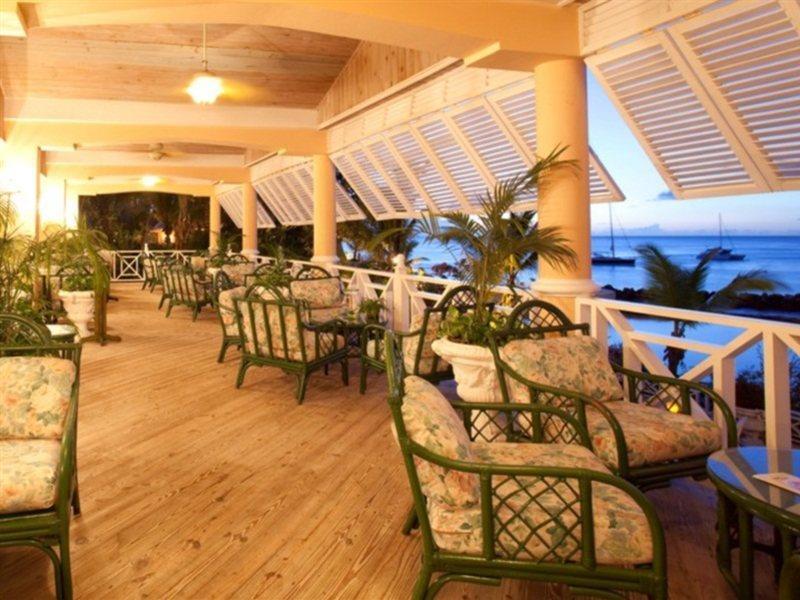 Coco Reef Resort & Spa Crown Point Exterior foto